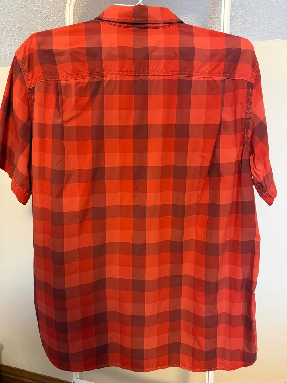 The North Face red checkered short sleeved button down shirt - size XL